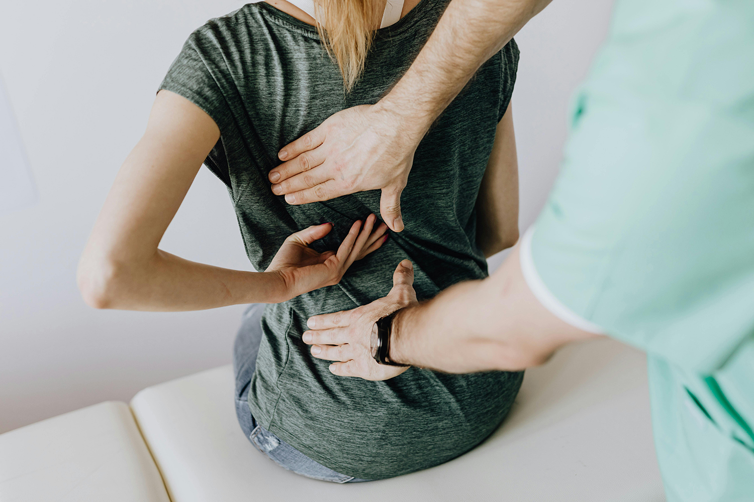 颅骶骨疗法适用症状全解析：头痛、焦虑、脊柱问题是否有效？